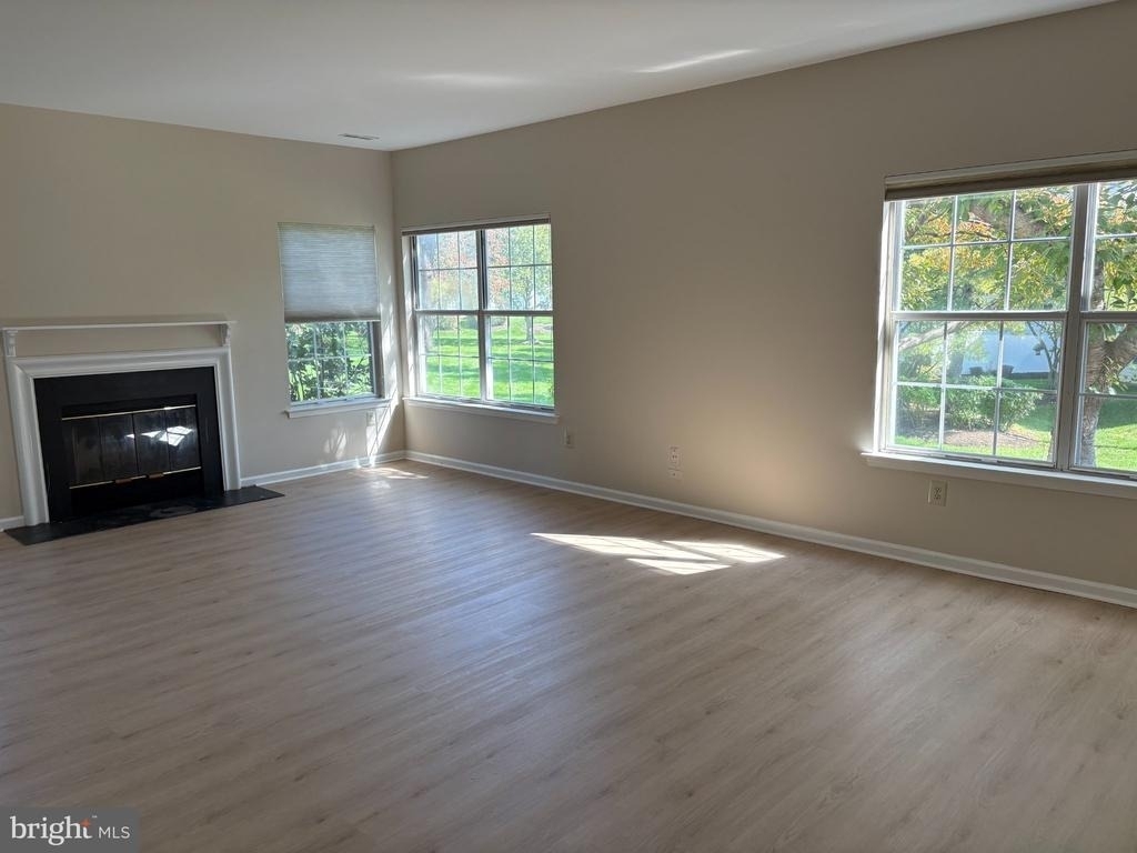 1007 Waterford Road - Photo 4