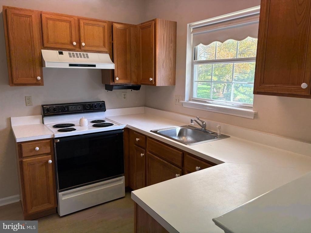 1007 Waterford Road - Photo 8