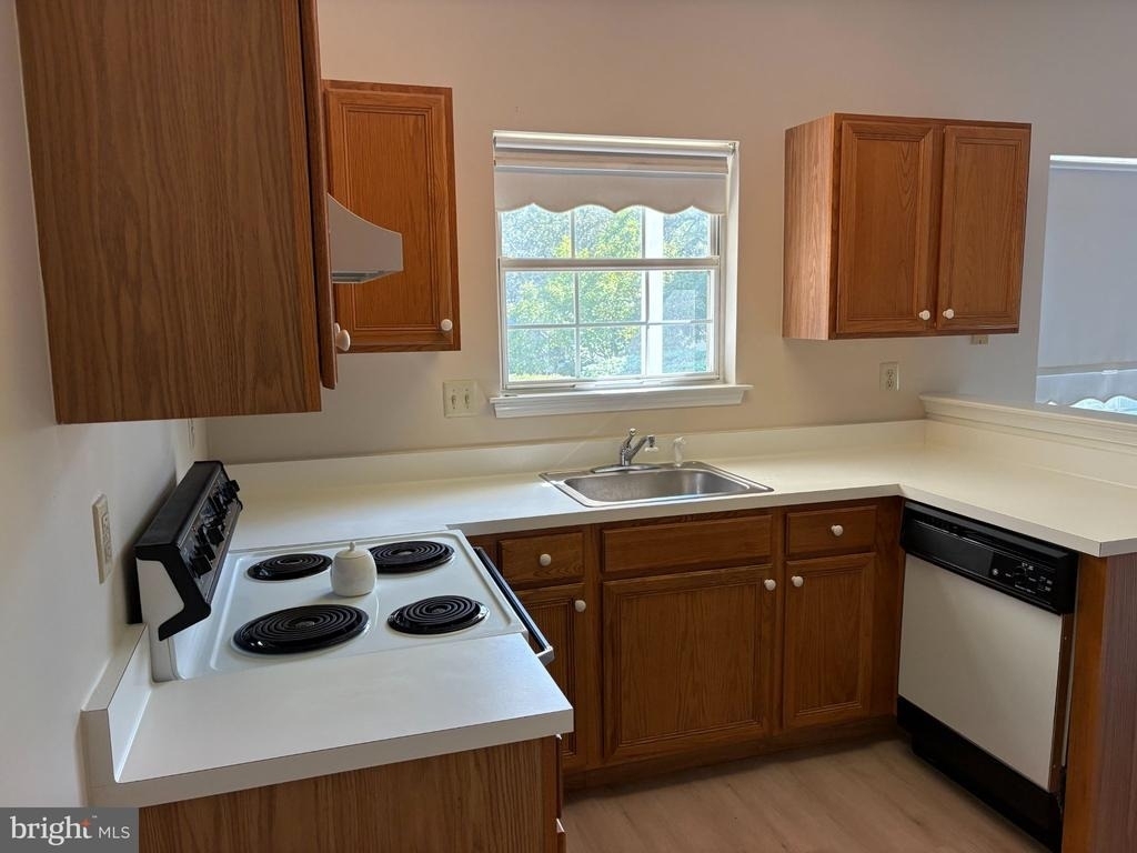 1007 Waterford Road - Photo 9