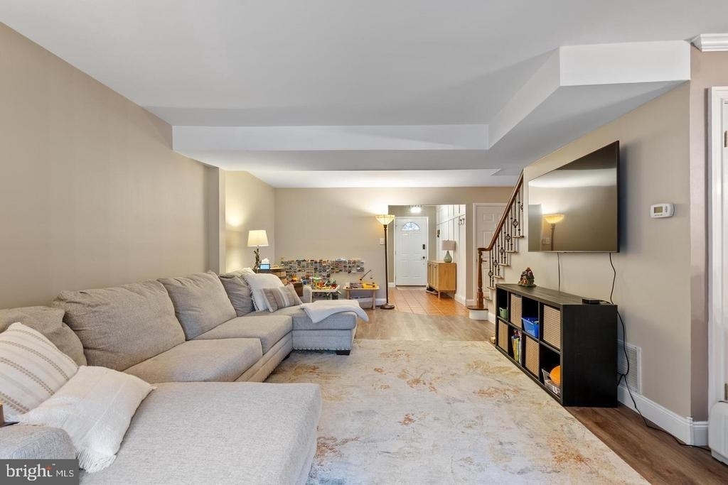 226 Farleigh Court - Photo 4