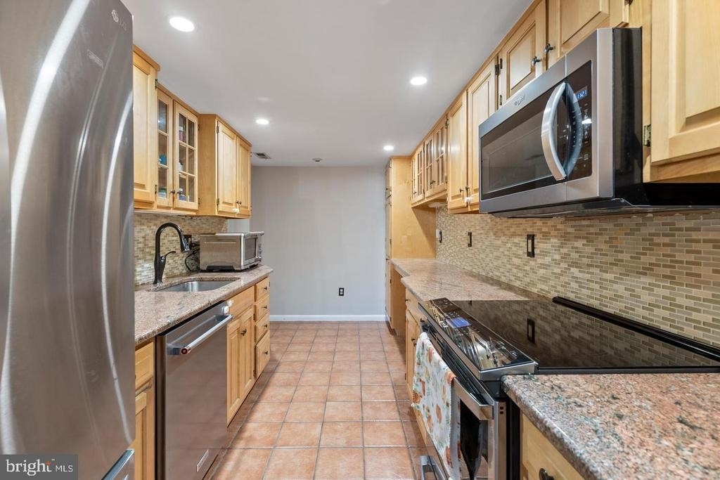 226 Farleigh Court - Photo 8