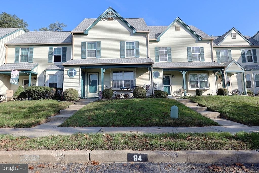 84 Knoll Drive - Photo 0