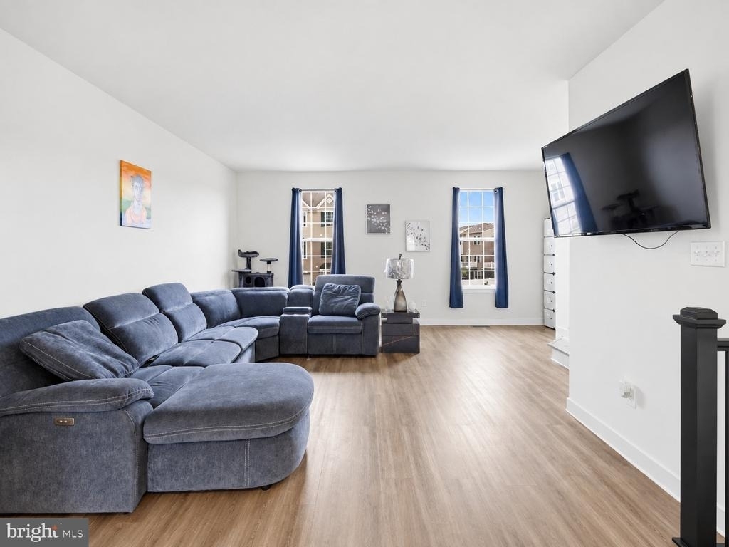 108 Freedom Way - Photo 3