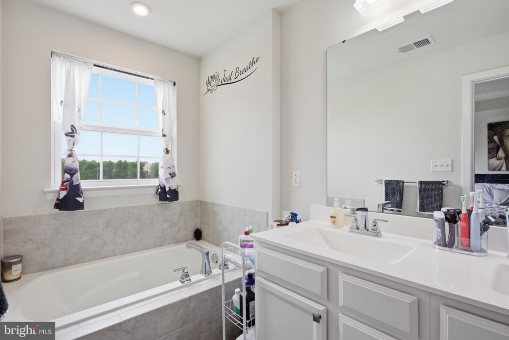 108 Freedom Way - Photo 14