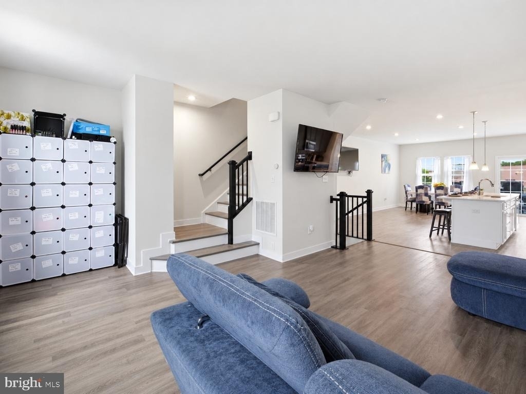 108 Freedom Way - Photo 4