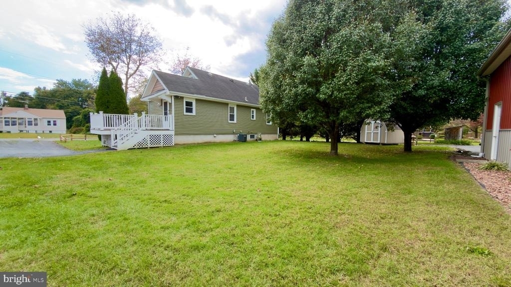 990 Elm Road - Photo 17