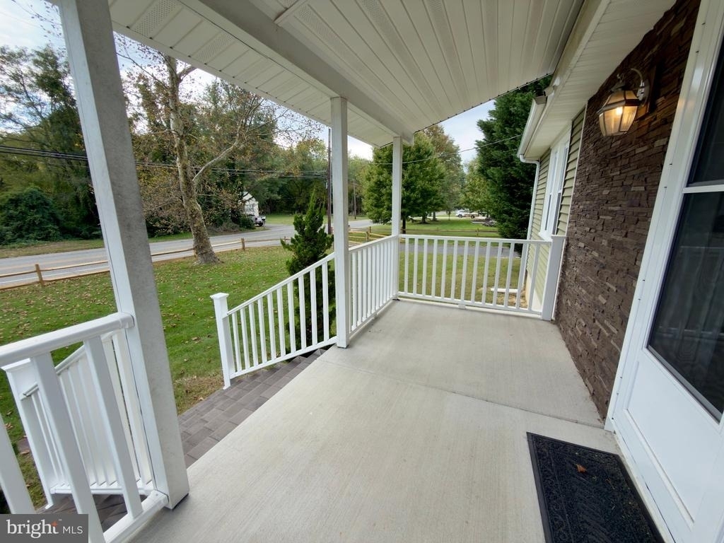 990 Elm Road - Photo 14