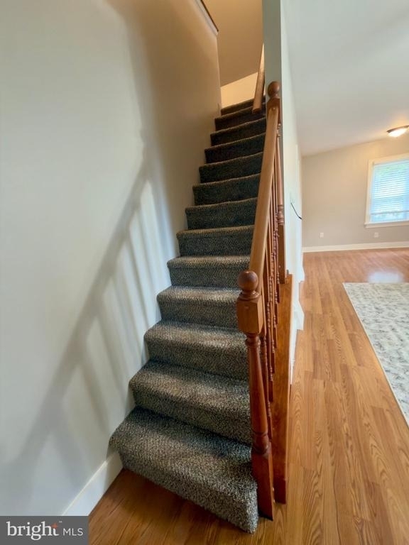 990 Elm Road - Photo 29