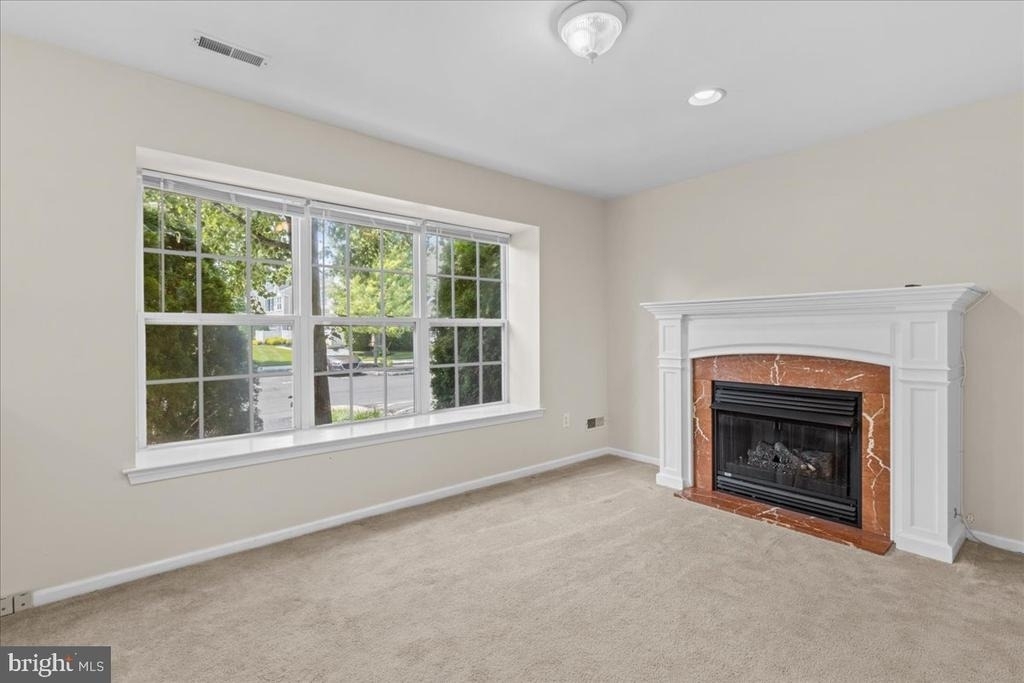 1401 Delancey Way - Photo 4