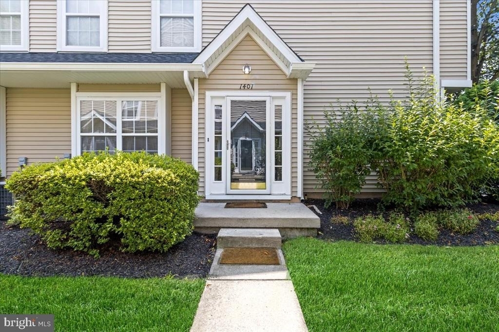 1401 Delancey Way - Photo 0