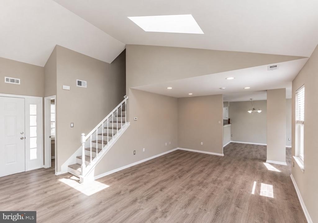 8 Ridgewood Way - Photo 2