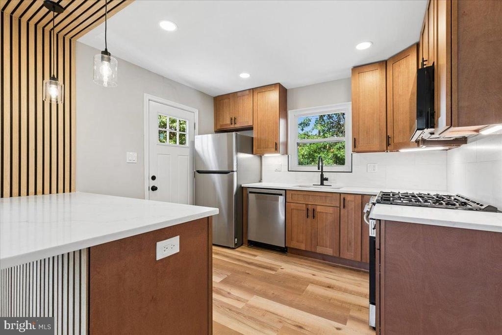5008 36th Avenue - Photo 24
