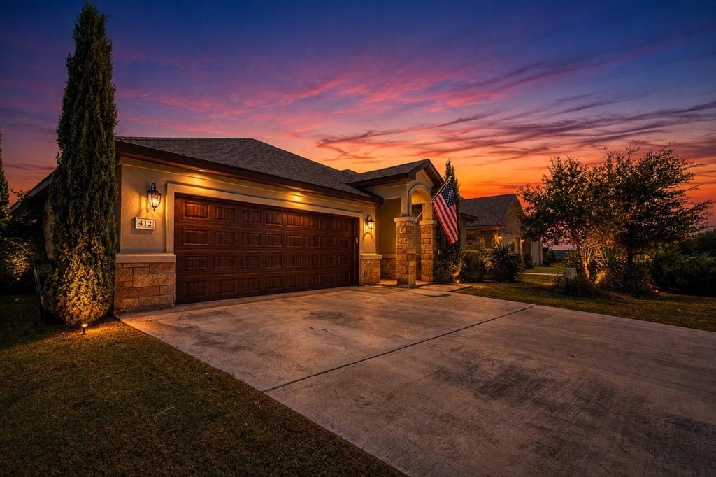 412 Jake Dr - Photo 0