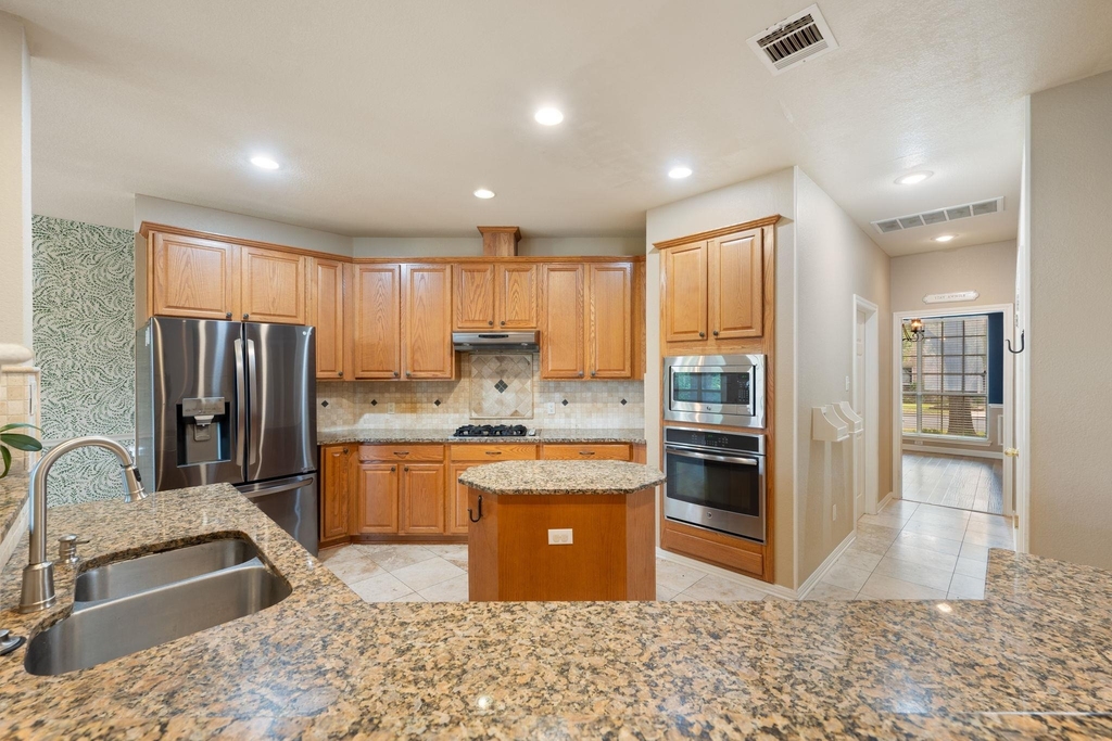 14828 Irondale Dr - Photo 5