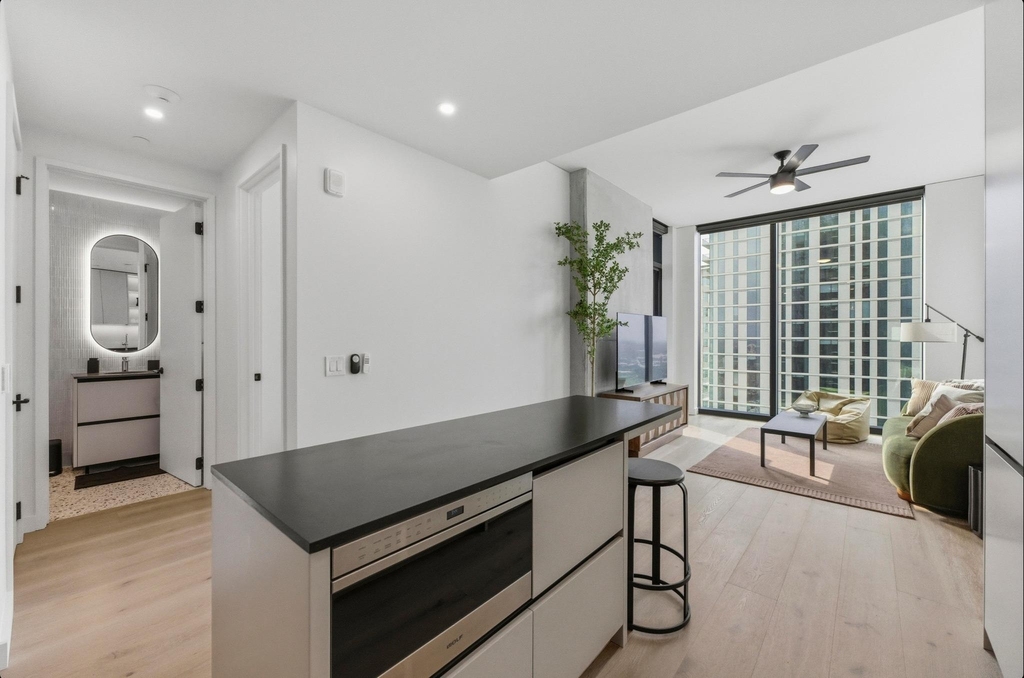 610 Davis St - Photo 3