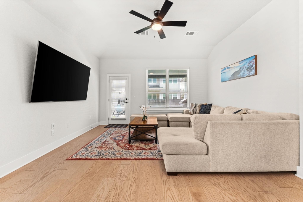 8512 Mckamy Dr - Photo 9
