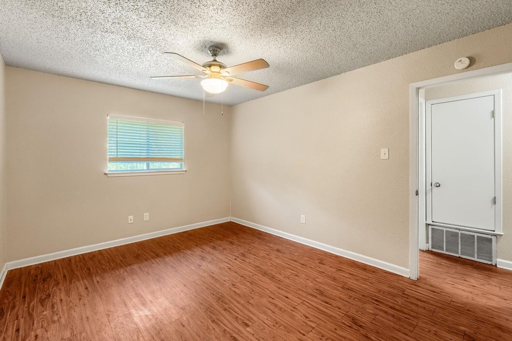 7712 Islander Dr - Photo 10