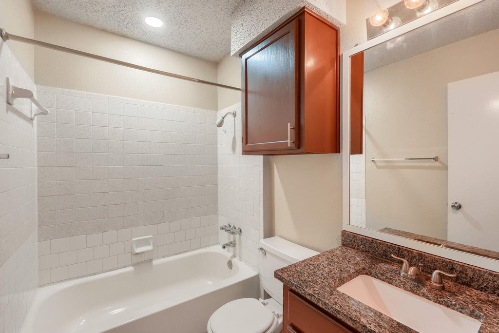 7712 Islander Dr - Photo 13