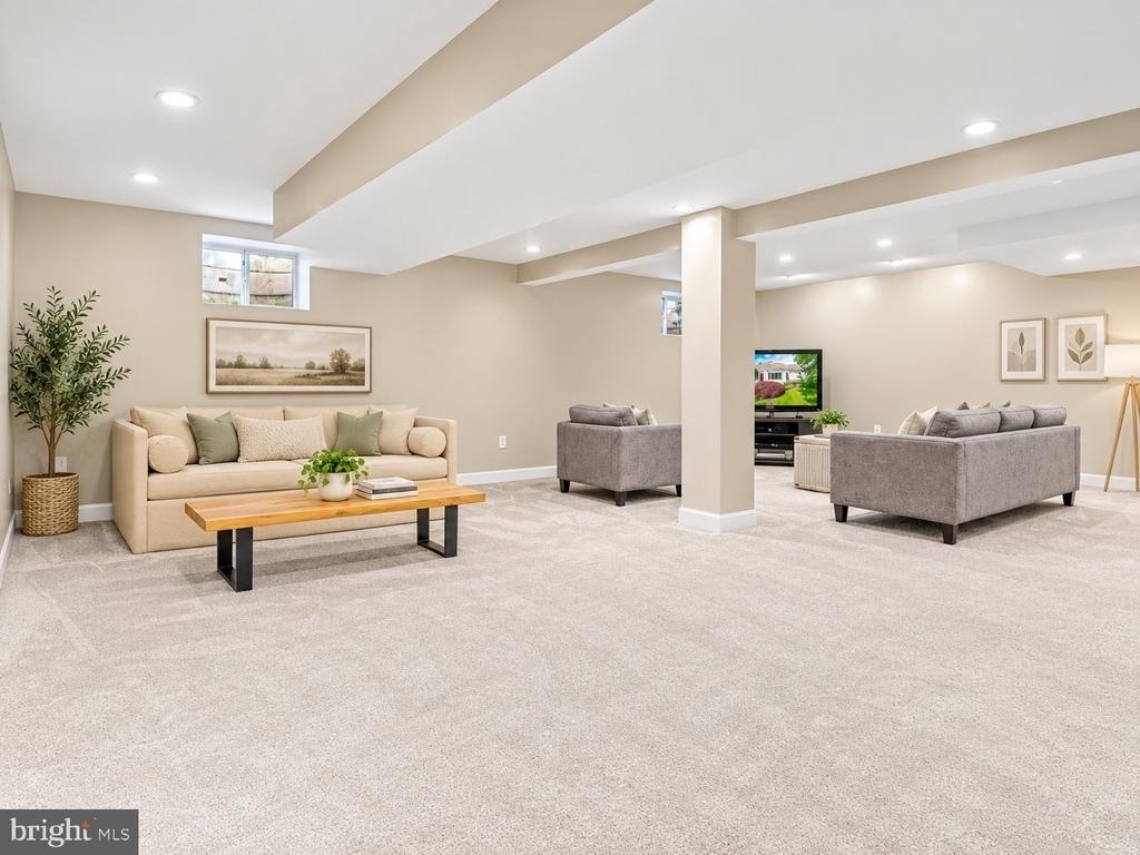 9407 Singleton Drive - Photo 16