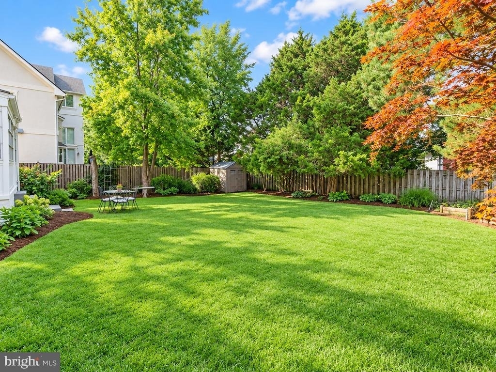 9407 Singleton Drive - Photo 21