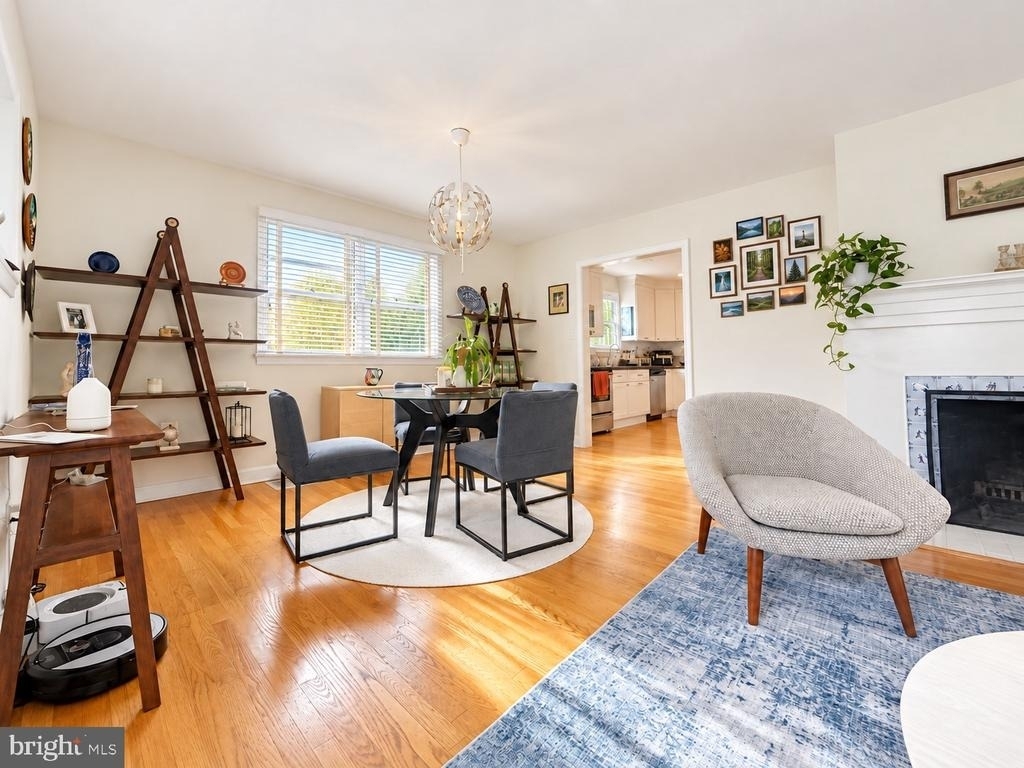 9407 Singleton Drive - Photo 3