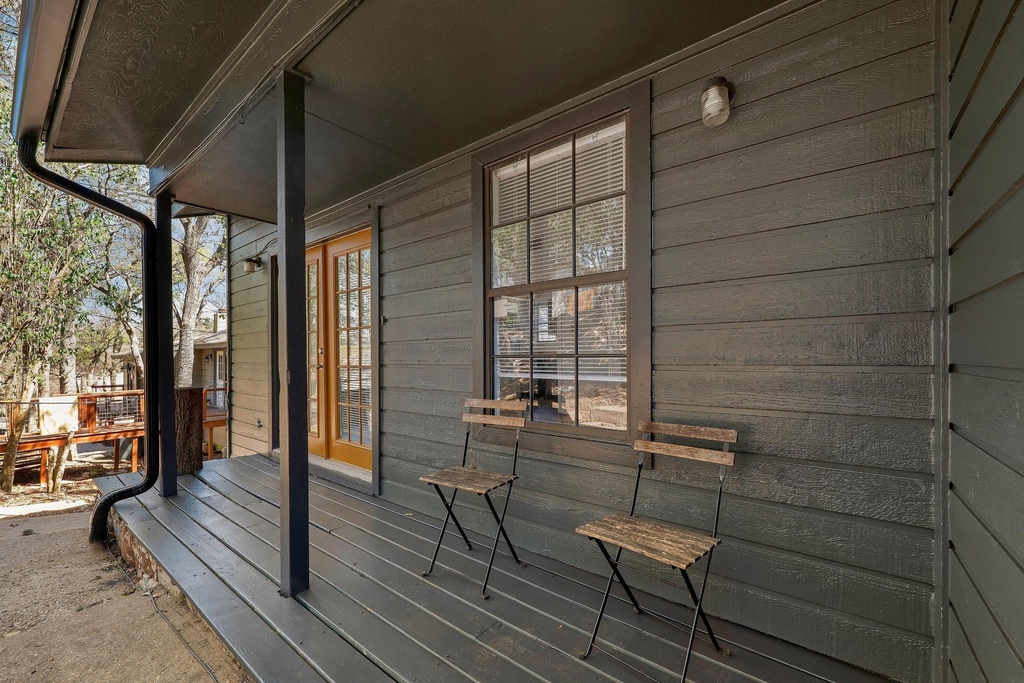 905 Hillyer St - Photo 2