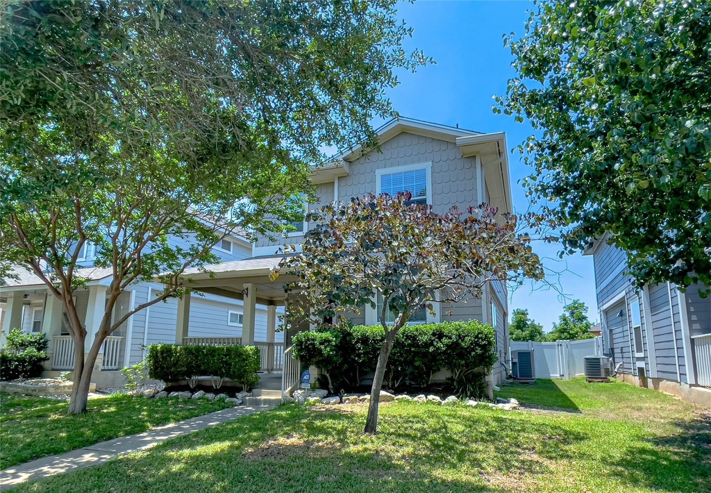 601 Cherry Creek Dr - Photo 0