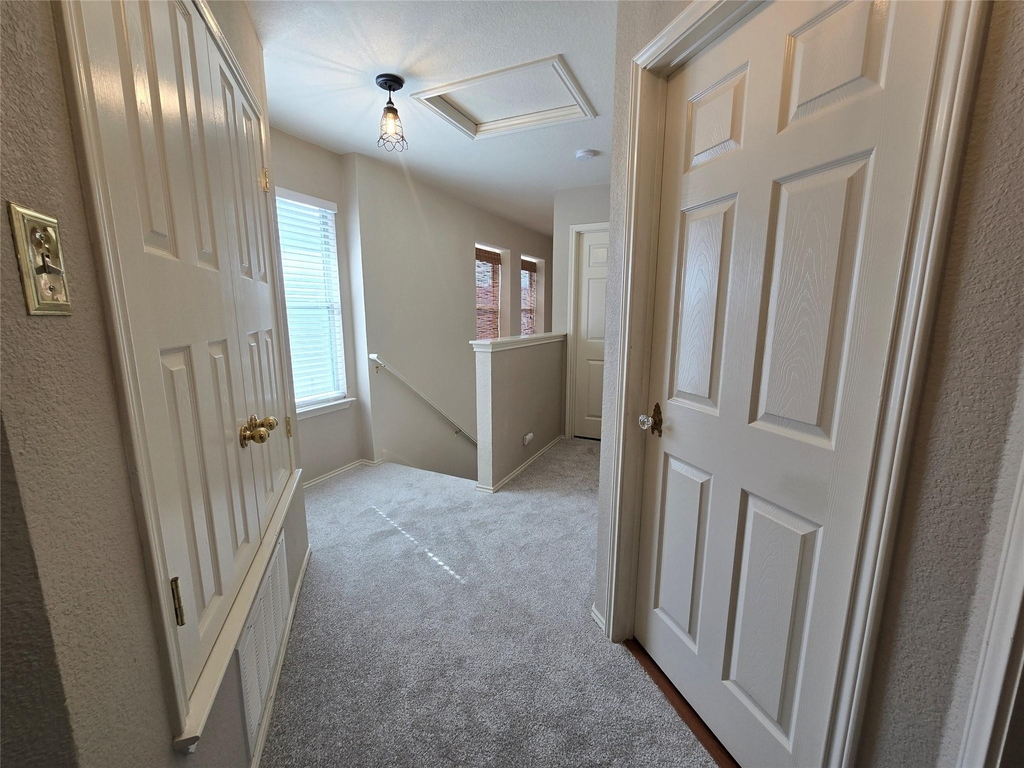601 Cherry Creek Dr - Photo 11