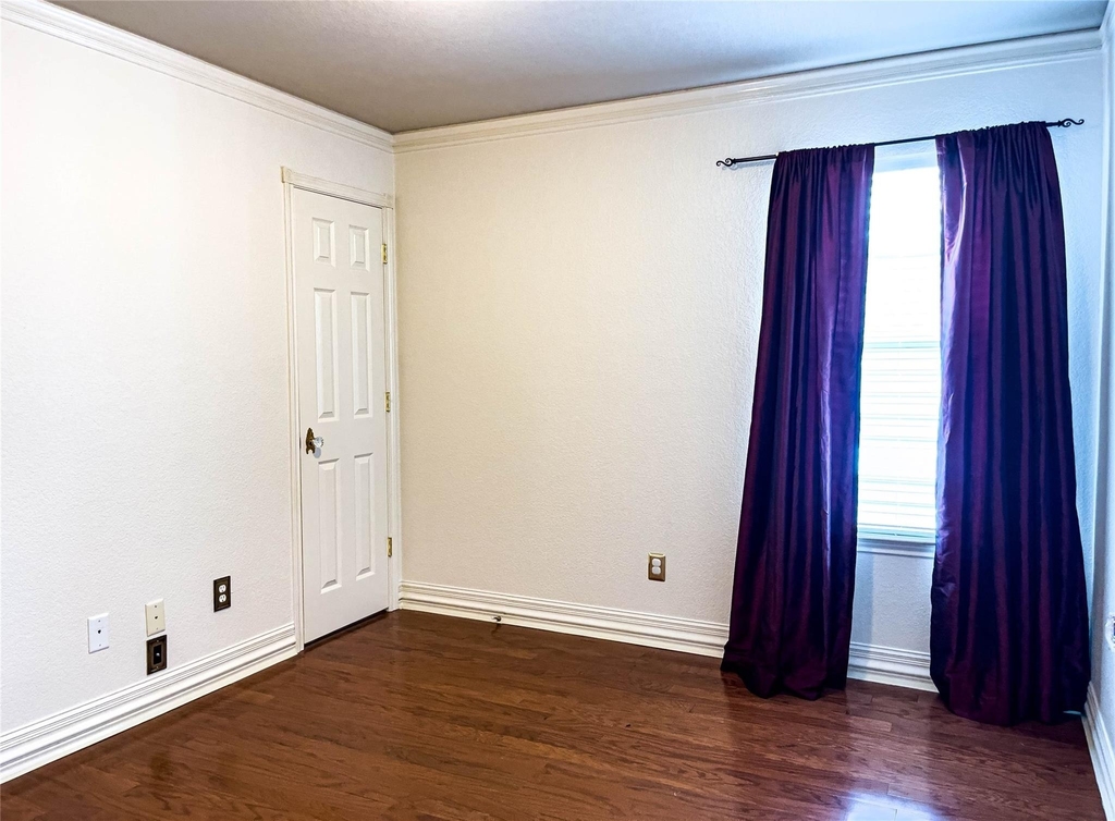 601 Cherry Creek Dr - Photo 19