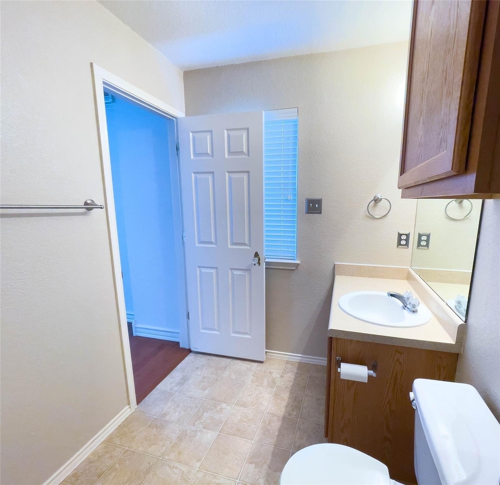 601 Cherry Creek Dr - Photo 24