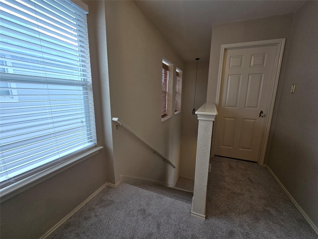 601 Cherry Creek Dr - Photo 10