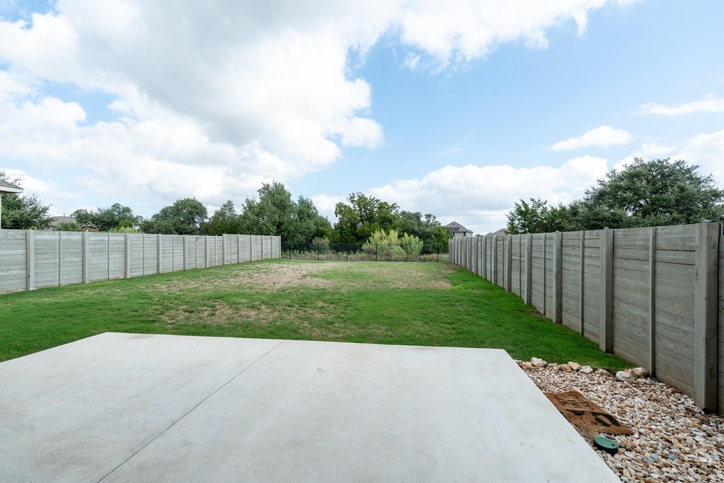 717 Legends Ln - Photo 18