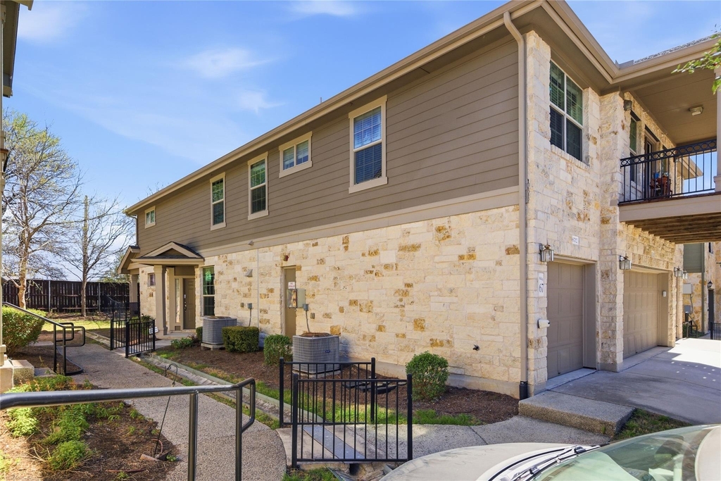 3101 Davis Ln - Photo 1