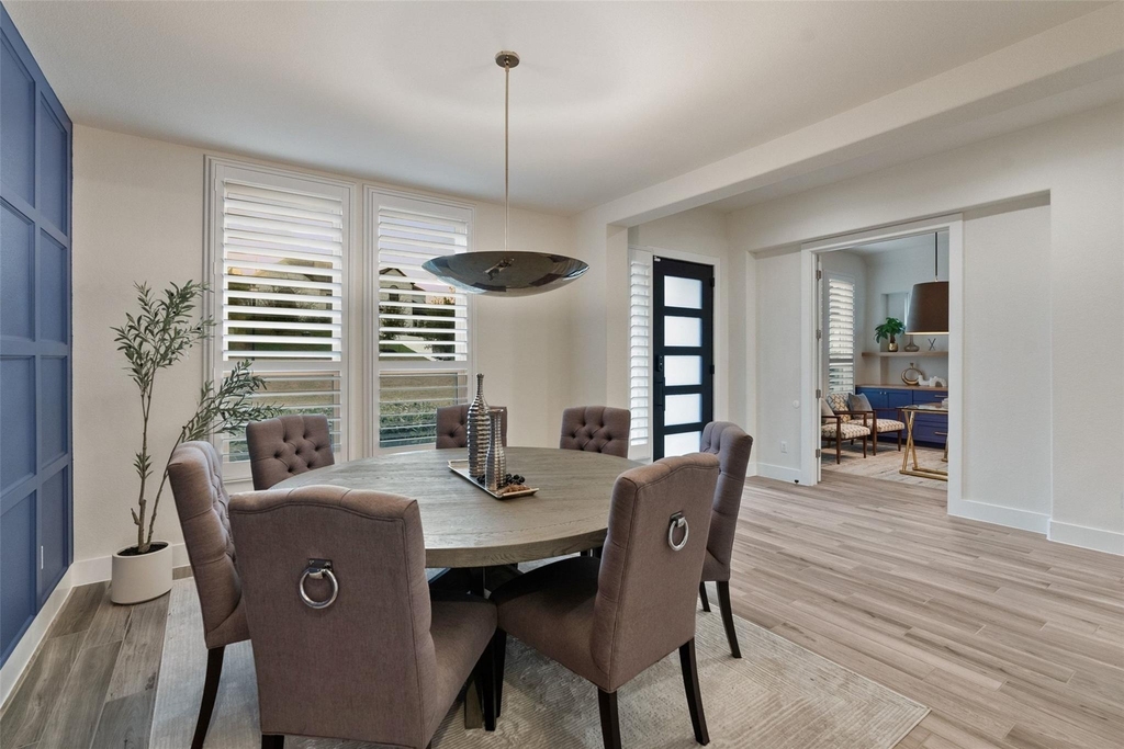207 Lodestone Ln - Photo 2