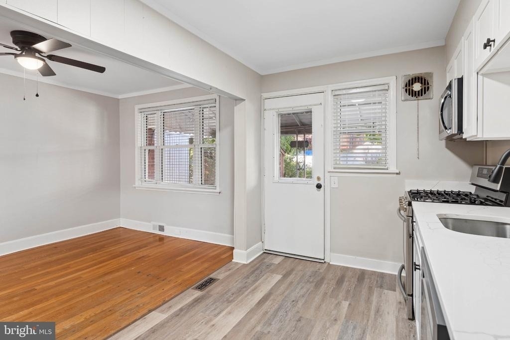 1716 Redwood Avenue - Photo 14
