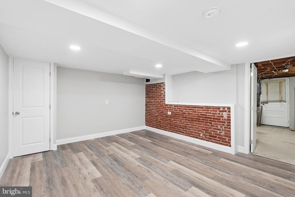 1716 Redwood Avenue - Photo 24