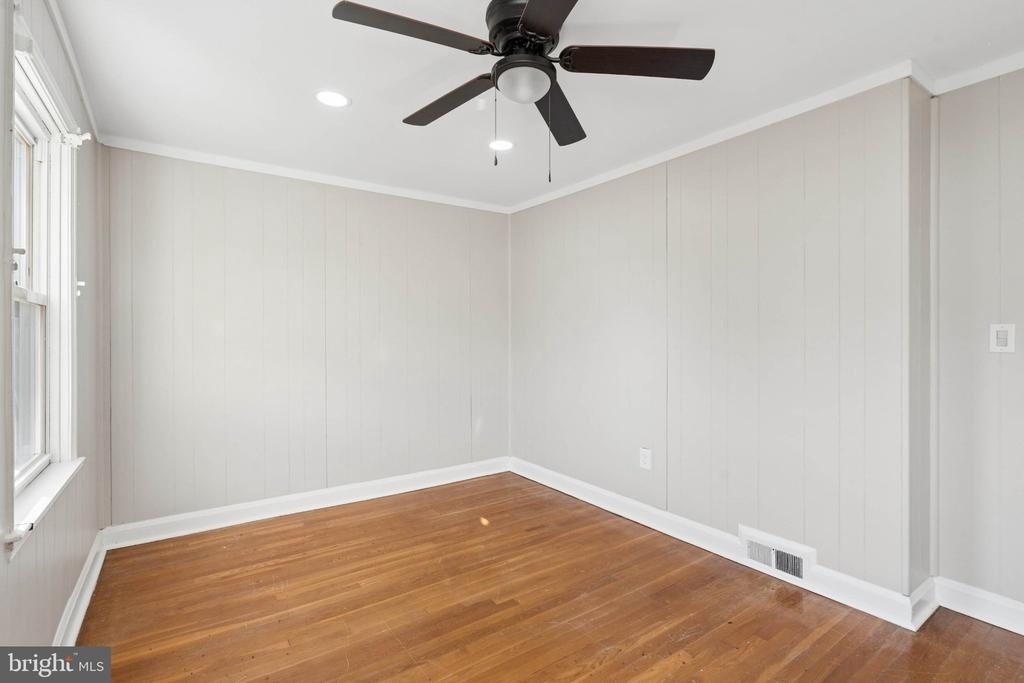 1716 Redwood Avenue - Photo 18