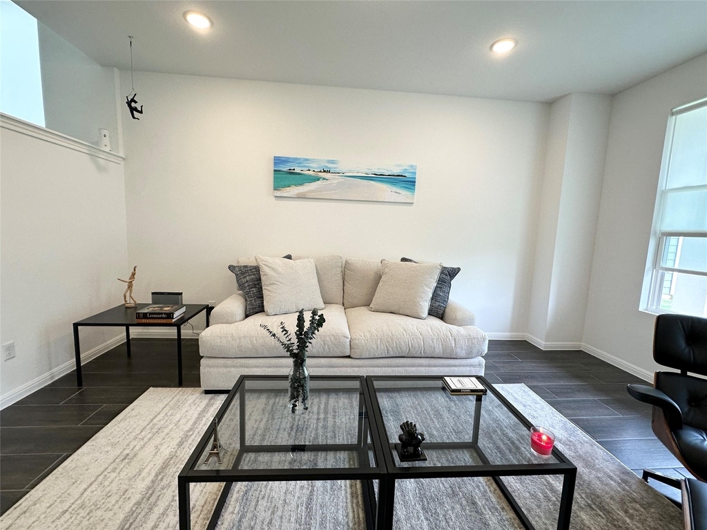 2009 Winston Way - Photo 5