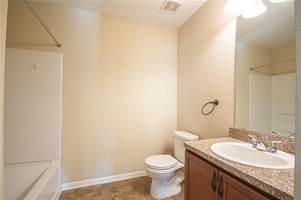 3224 Stirrat St - Photo 14