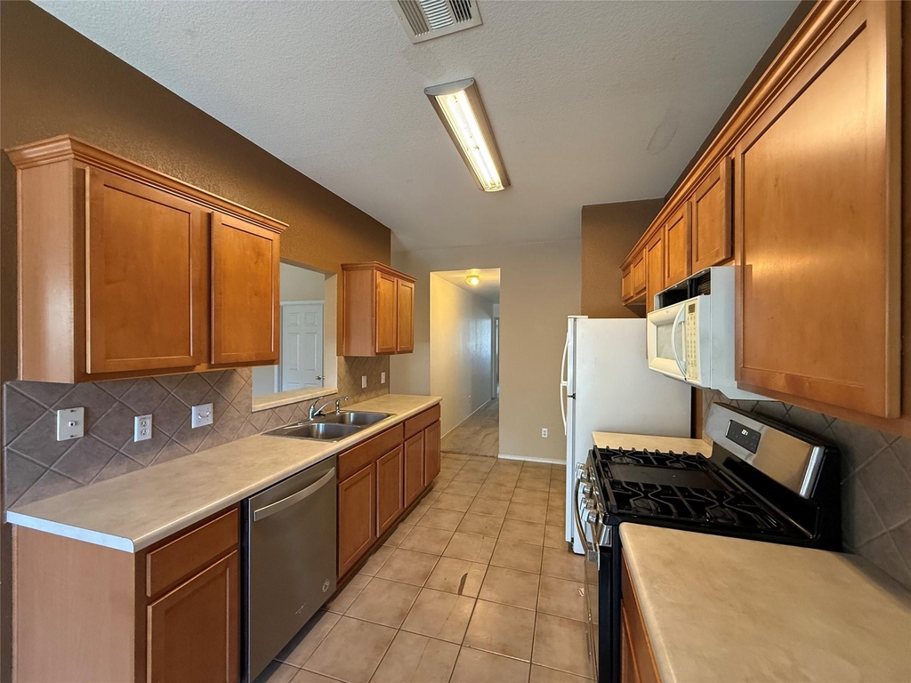 2312 Pearson Way - Photo 10