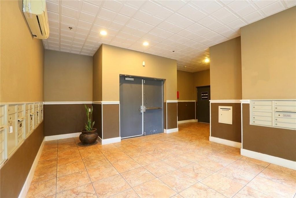 910 W 25th St - Photo 28