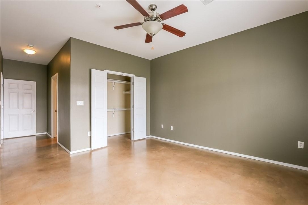 910 W 25th St - Photo 16
