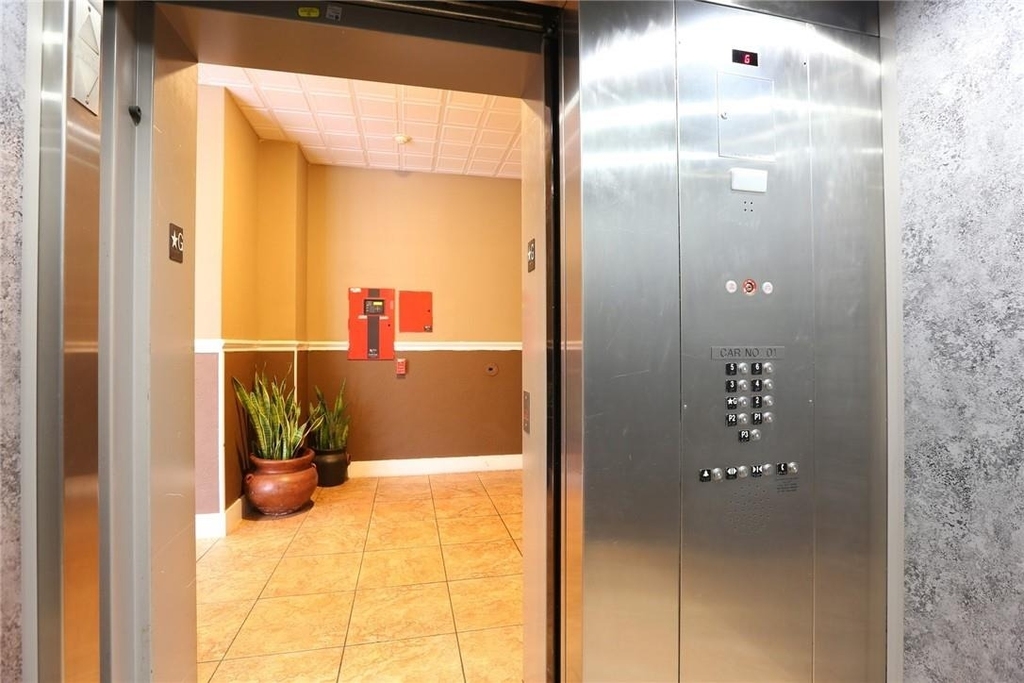 910 W 25th St - Photo 30