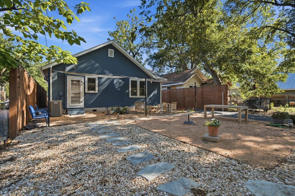 2407 Willow St - Photo 18