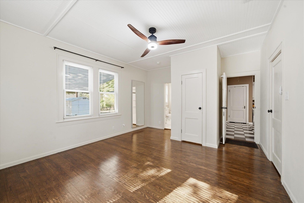 2407 Willow St - Photo 9