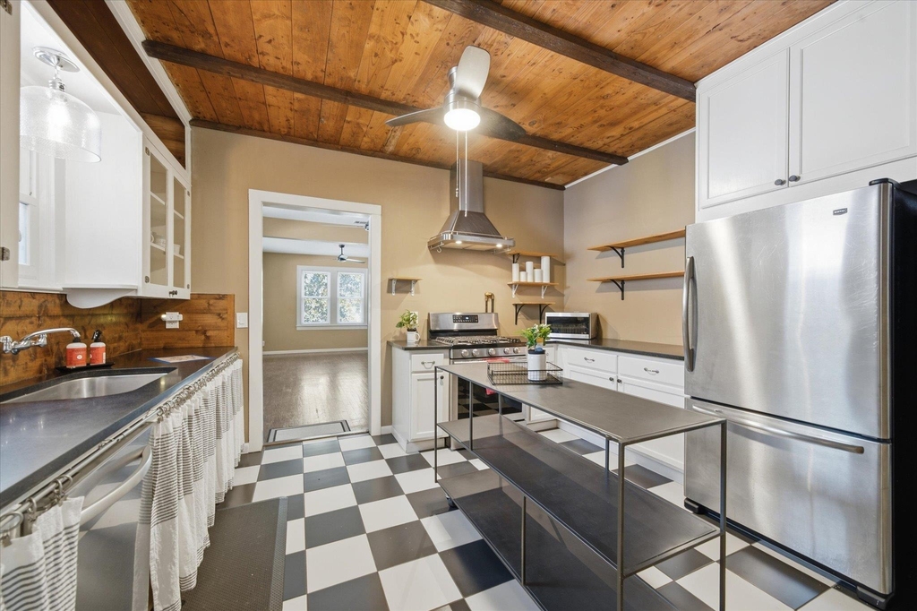 2407 Willow St - Photo 5