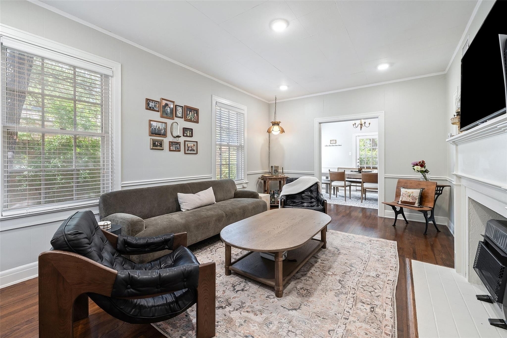 1804 Pearl St - Photo 2