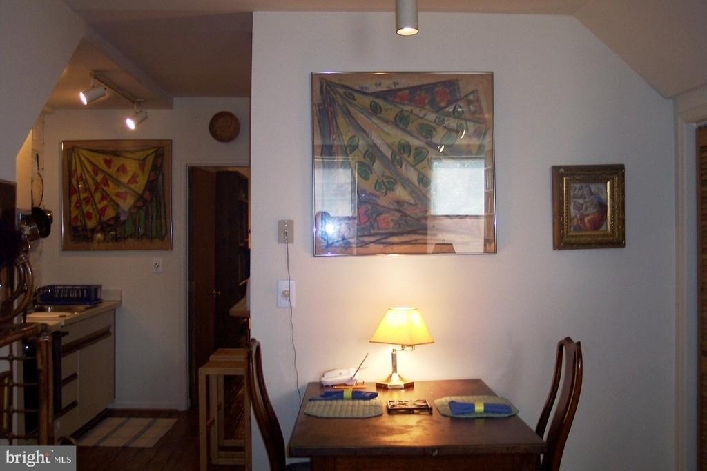 819 N Jackson Street - Photo 2