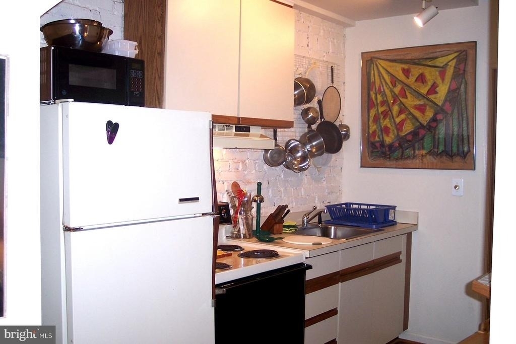 819 N Jackson Street - Photo 5