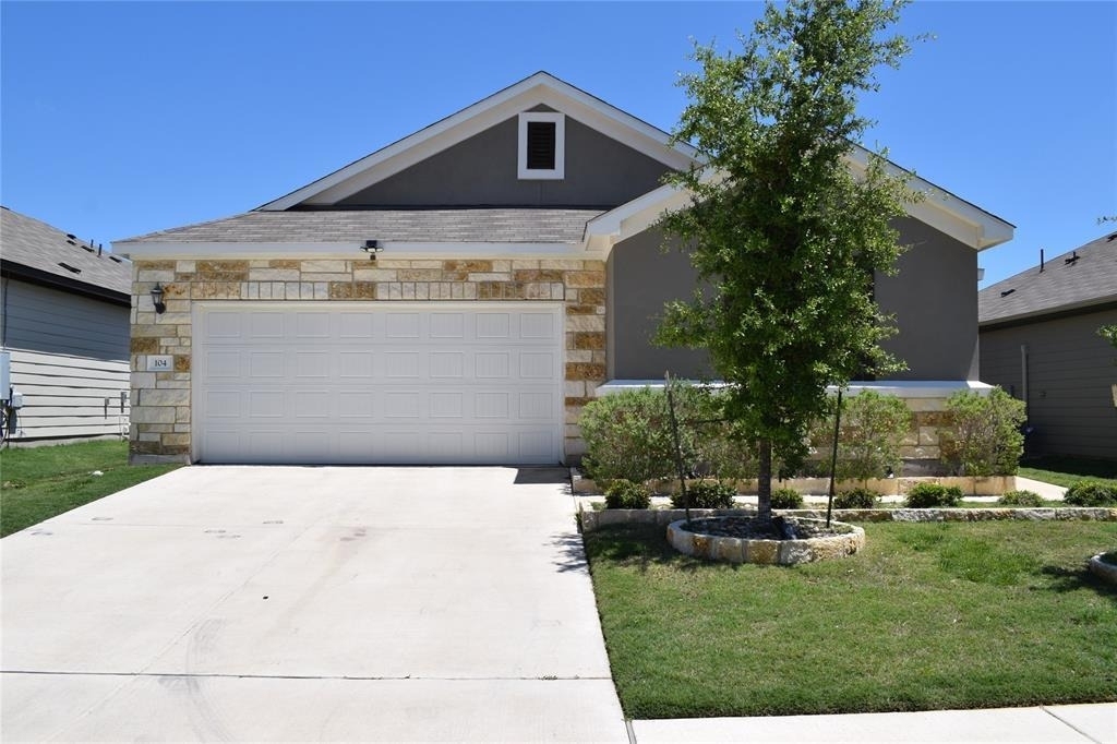 104 Magna Ln - Photo 0